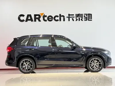 BMW X5 2025, 4000 км, за 69323.14 USD