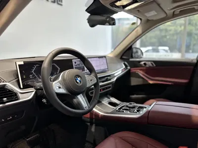 BMW X5 2025, 4000 км, за 69323.14 USD - фото 6