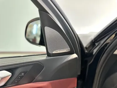 BMW X5 2025, 4000 км, за 69323.14 USD - фото 8