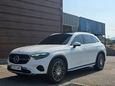 Mercedes-Benz GLC-Class 2023, 28500 км, за 37399.2 USD
