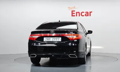 Hyundai Grandeur 2015, 143458 км, за 3545.41 USD
