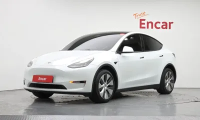 Tesla Model Y · 2022 год