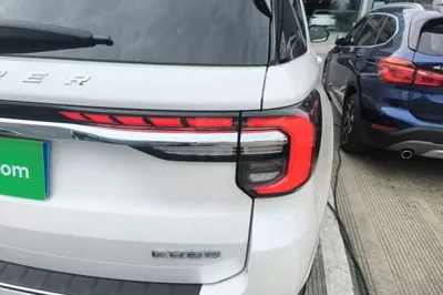 Ford Explorer 2024, 3100 км, за 40621 USD - фото 9
