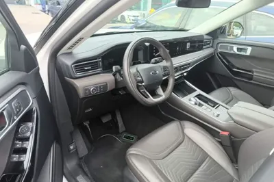 Ford Explorer 2024, 3100 км, за 40621 USD - фото 27