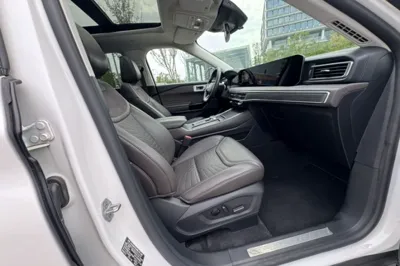 Ford Explorer 2024, 3100 км, за 40621 USD - фото 28