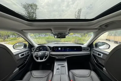 Ford Explorer 2024, 3100 км, за 40621 USD - фото 34