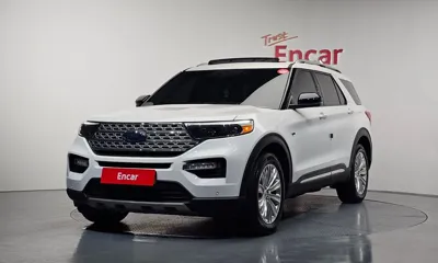 Ford Explorer · 2022 год