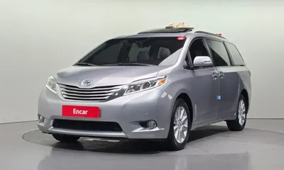 Toyota Sienna · 2015 год