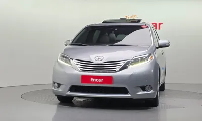 Toyota Sienna 2015, 90455 км, за 11750.03 USD