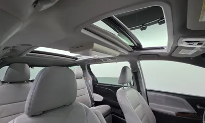 Toyota Sienna 2015, 90455 км, за 11750.03 USD - фото 11