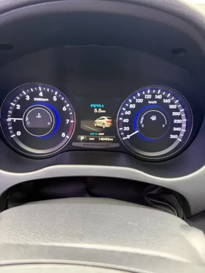 Hyundai Grandeur 2014, 140490 км, за 4523.4 USD