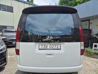 Hyundai Staria 2022, 80000 км, за 15302.46 USD