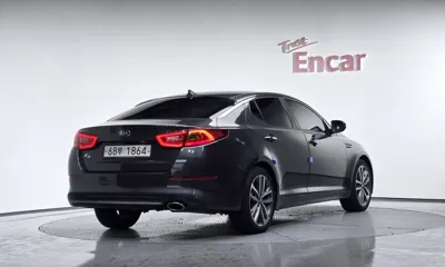Kia K5 2014, 104135 км, за 3900.06 USD