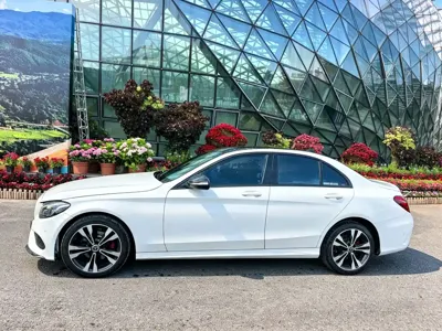 Mercedes-Benz C-Class 2015, 100000 км, за 10270.55 USD