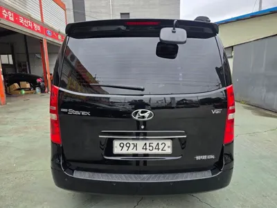 Hyundai Starex 2015, 106278 км, за 8533.54 USD