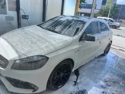Mercedes-Benz A-Class · 2017 год