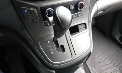 Hyundai Starex 2019, 197125 км, за 6188.93 USD - фото 9
