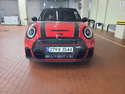 MINI Cooper Convertible · 2024 год