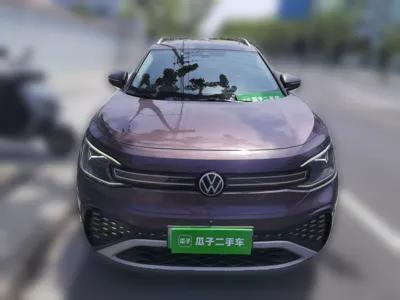 Volkswagen ID.6 Crozz 2021, 79100 км, за 19704 USD