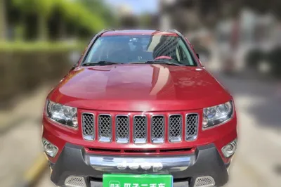 Jeep Compass 2014, 128800 км, за 4557 USD