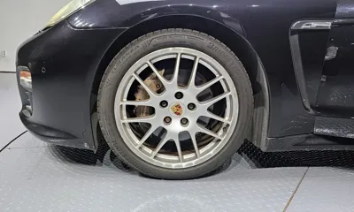 Porsche Panamera 2011, 174043 км, за 15042.03 USD