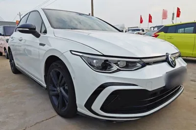Volkswagen Golf 2021, 105500 км, за 12659 USD