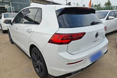 Volkswagen Golf 2021, 105500 км, за 12659 USD