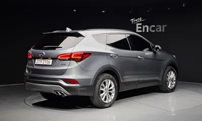 Hyundai Santafe 2018, 123829 км, за 9130.32 USD