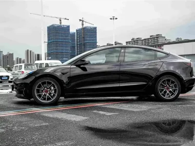 Tesla Model 3 2022, 127000 км, за 17677.59 USD