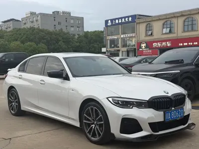 BMW 3 Series 2021, 44000 км, за 26575.21 USD
