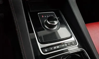 Jaguar F-Pace 2018, 150093 км, за 7877.12 USD - фото 9