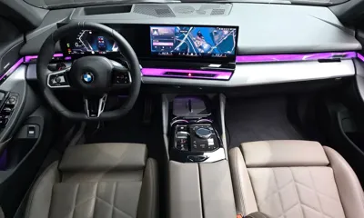 BMW 5-Series 2025, 6608 км, за 45928.36 USD - фото 7