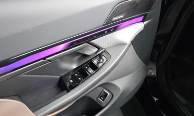 BMW 5-Series 2025, 6608 км, за 45928.36 USD - фото 30