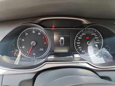 Audi A4L 2015, 55500 км, за 11234 USD - фото 10