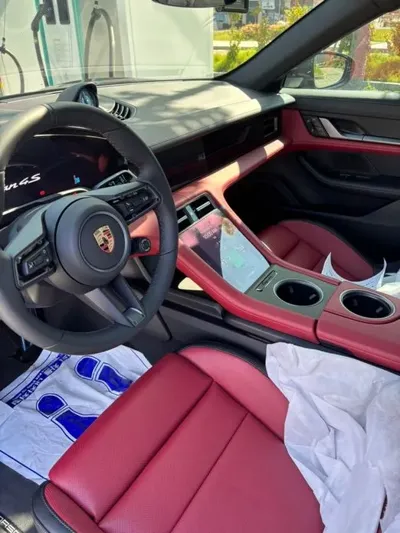 Porsche Taycan 2025, 16000 км, за 92097.77 USD - фото 6