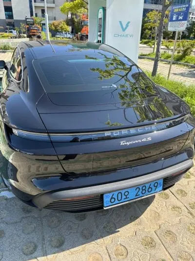 Porsche Taycan 2025, 16000 км, за 92097.77 USD - фото 7