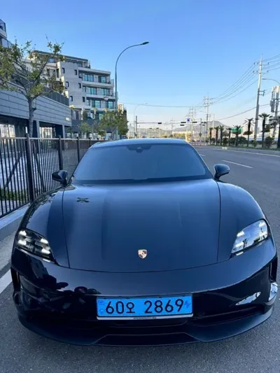 Porsche Taycan 2025, 16000 км, за 92097.77 USD - фото 9
