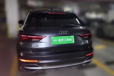 Audi Q3 2021, 12400 км, за 19416 USD