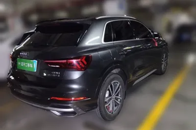 Audi Q3 2021, 12400 км, за 19416 USD