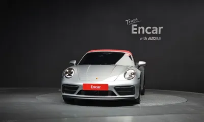Porsche 911 2023, 9906 км, за 143773.24 USD