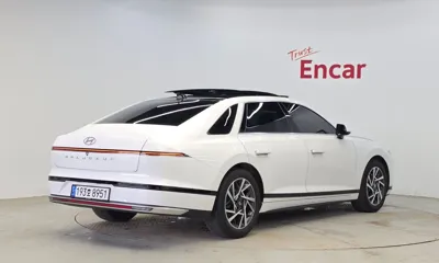 Hyundai Grandeur 2023, 61817 км, за 17907.14 USD
