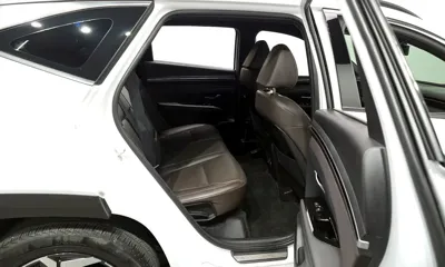 Hyundai Tucson 2023, 77625 км, за 15622.95 USD - фото 12