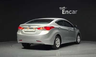 Hyundai Avante 2011, 68949 км, за 2516.55 USD
