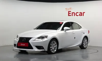 Lexus IS · 2015 год