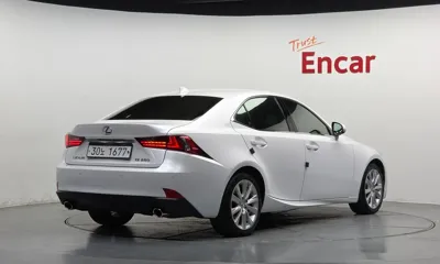 Lexus IS 2015, 101417 км, за 8861.76 USD