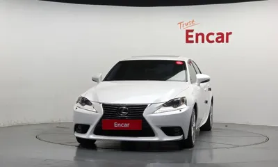 Lexus IS 2015, 101417 км, за 8861.76 USD