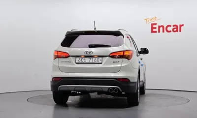 Hyundai Santafe 2015, 54509 км, за 8664.83 USD