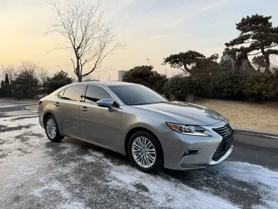 Lexus ES 2015, 126000 км, за 16017 USD - фото 4