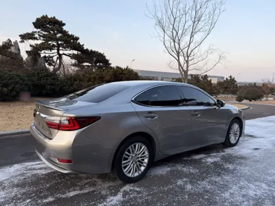 Lexus ES 2015, 126000 км, за 16017 USD - фото 5
