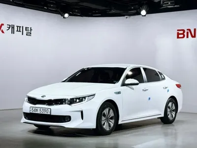 Kia K5 · 2018 год